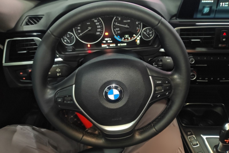 BMW 3 Series GT 2019 immagine di auto #11