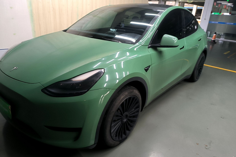Tesla Model Y 2023 #2 Tesla Model Y 2023 car image #2