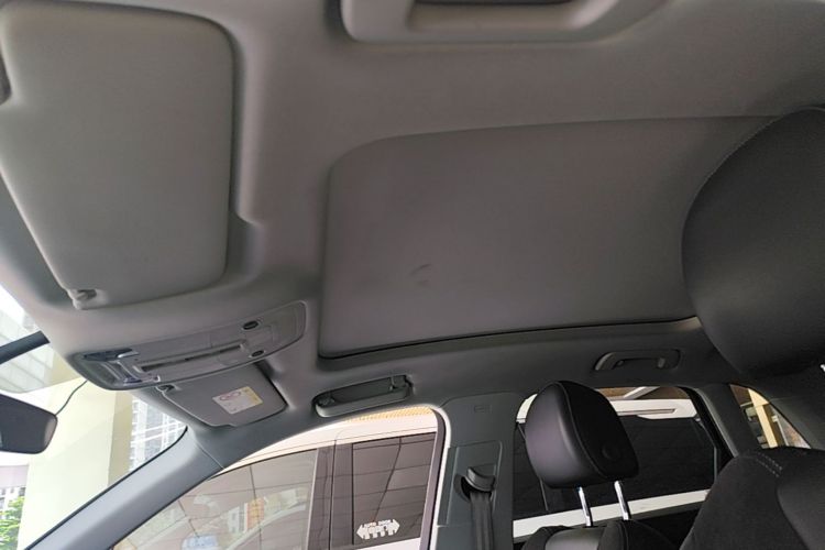 Audi Q3 2020 car image #20