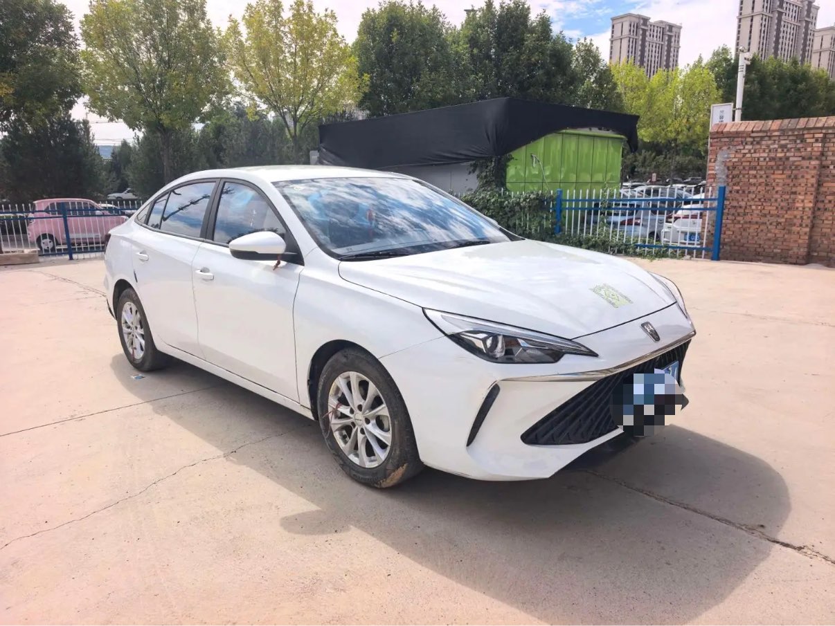 Roewe i5 2023 immagine di auto #2