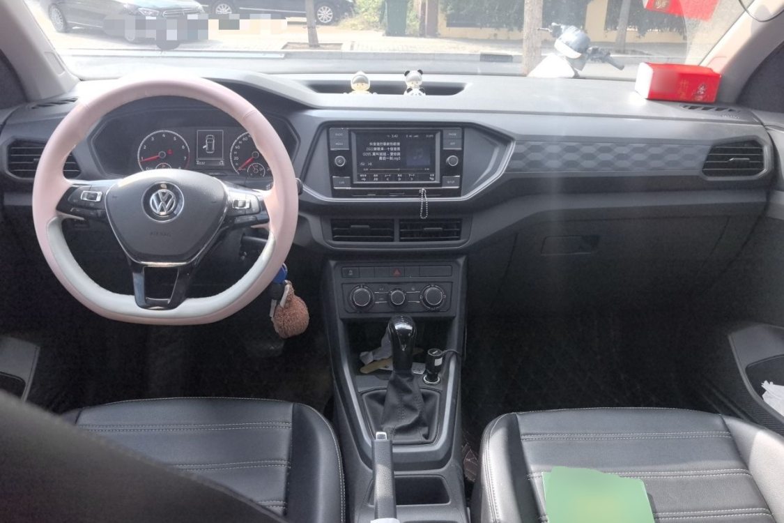 Volkswagen T-Cross 2019 car image #21