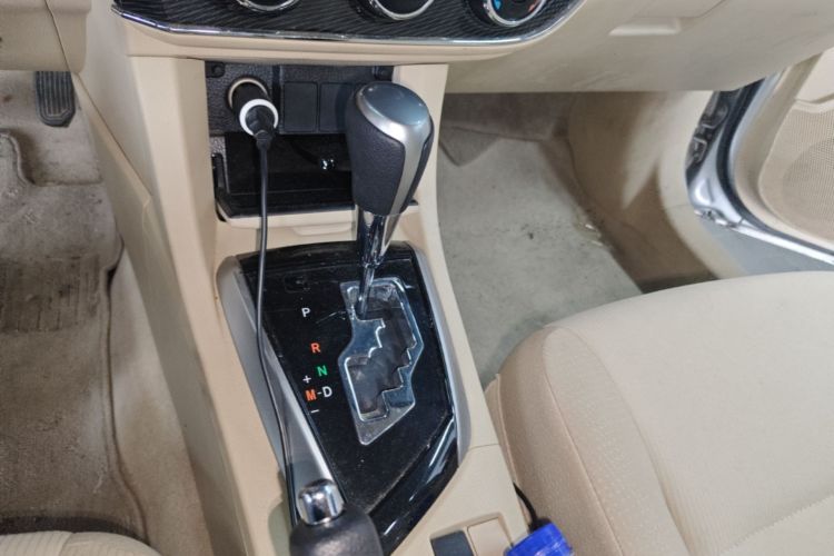 Toyota Corolla 2015 car image #18