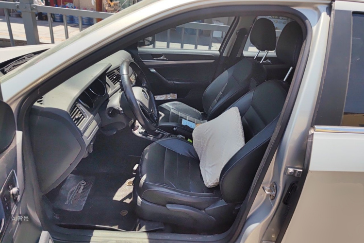 Volkswagen Lavida 2017 car image #17