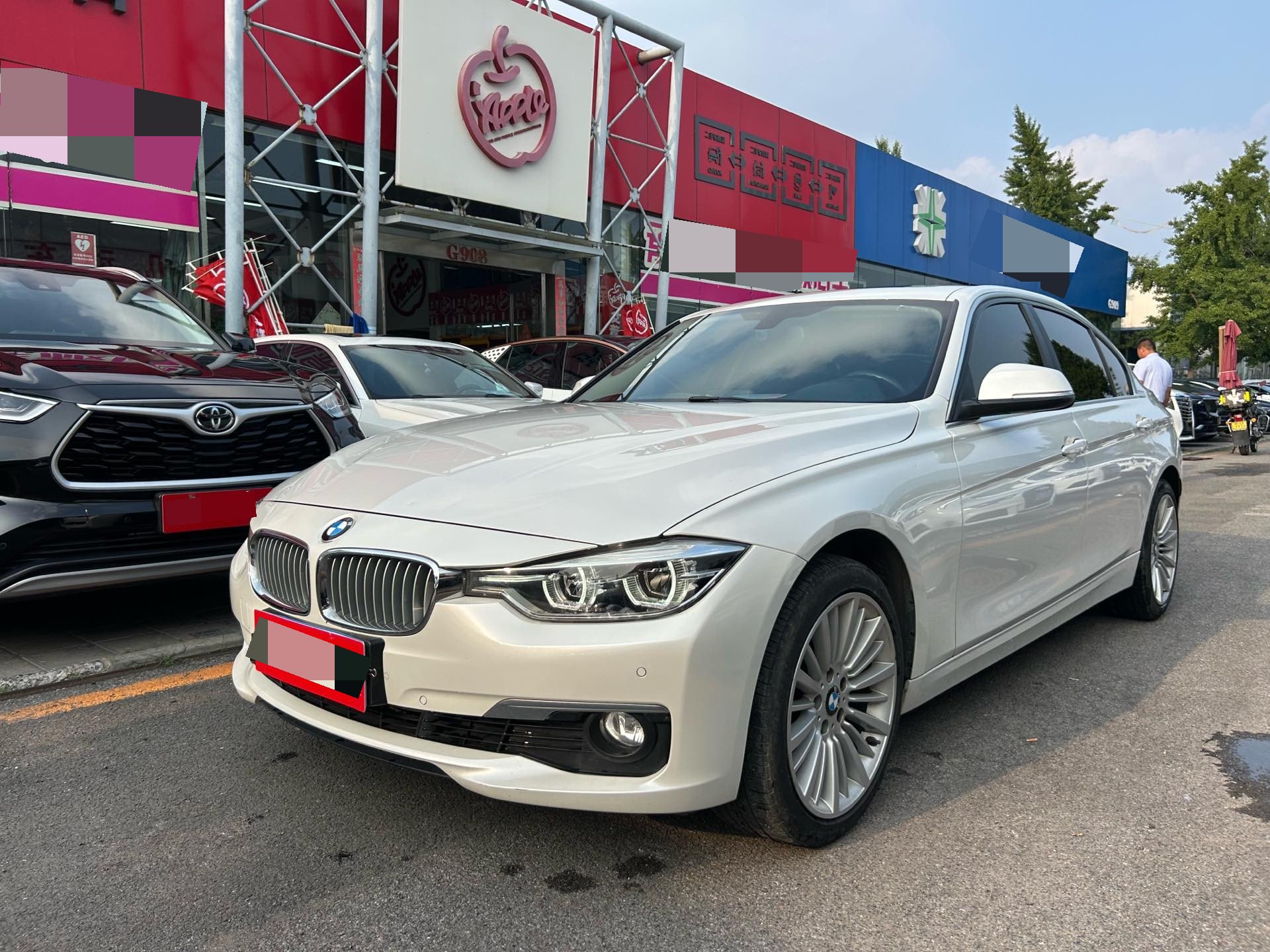 BMW 3 Series 2018 car image 