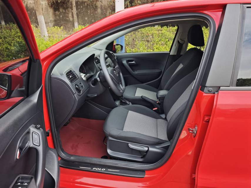 Volkswagen Polo 2019 car image #7