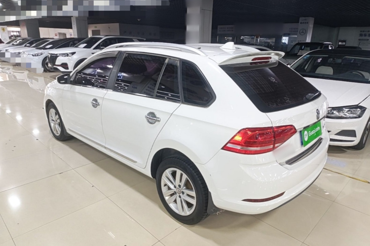 Volkswagen Santana 2018 car image #5