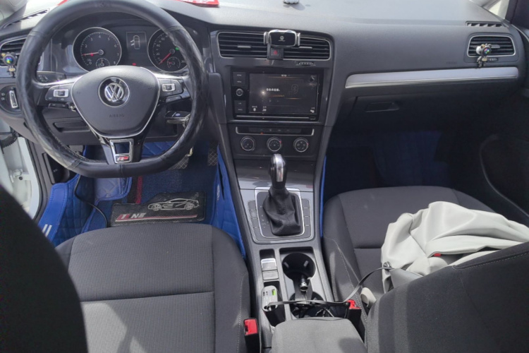 Volkswagen Golf 2019 #10 Volkswagen Golf 2019 car image #10