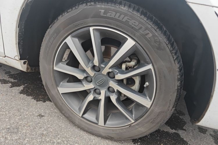 GEELY Emgrand 2019 #9 GEELY Emgrand 2019 car image #9