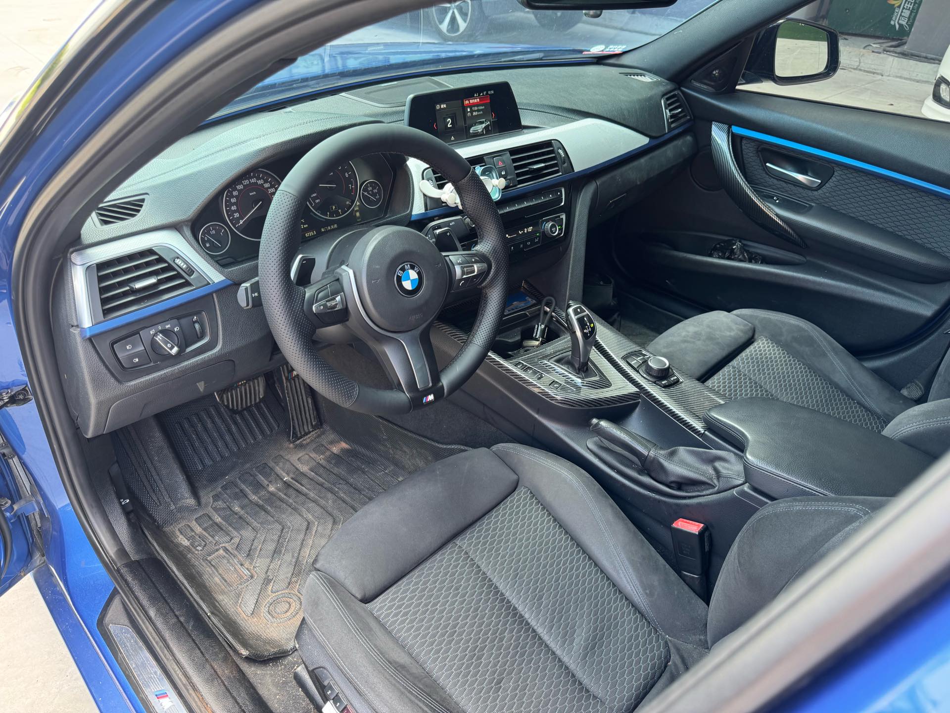 BMW 3 Series 2017 car image #2