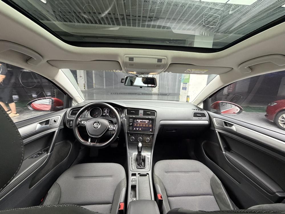Volkswagen Golf 2018 imagen de coche #24