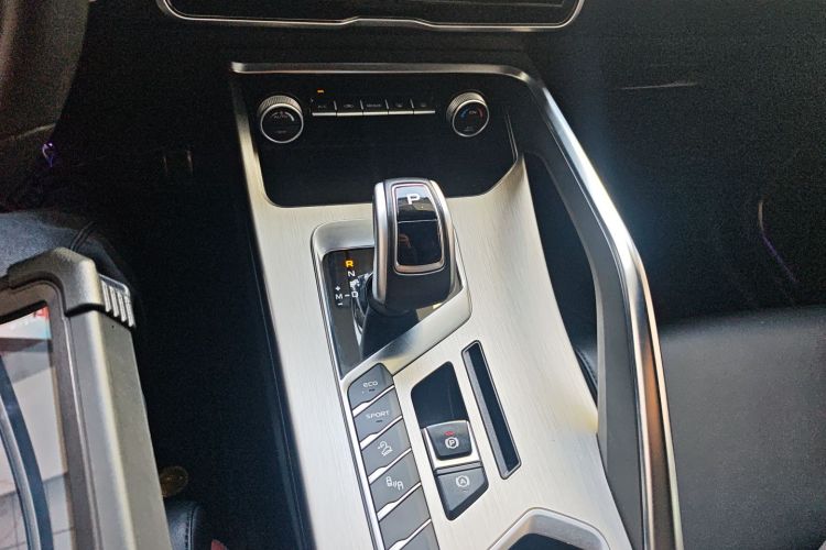 GEELY Coolray 2020 #14 GEELY Coolray 2020 car image #14