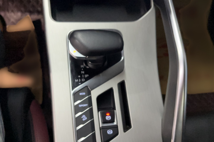 GEELY Coolray 2022 #12 GEELY Coolray 2022 car image #12
