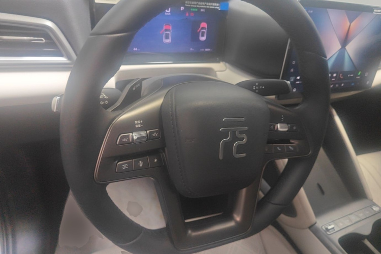 BYD YuanUP 2025 #11 BYD YuanUP 2025 car image #11
