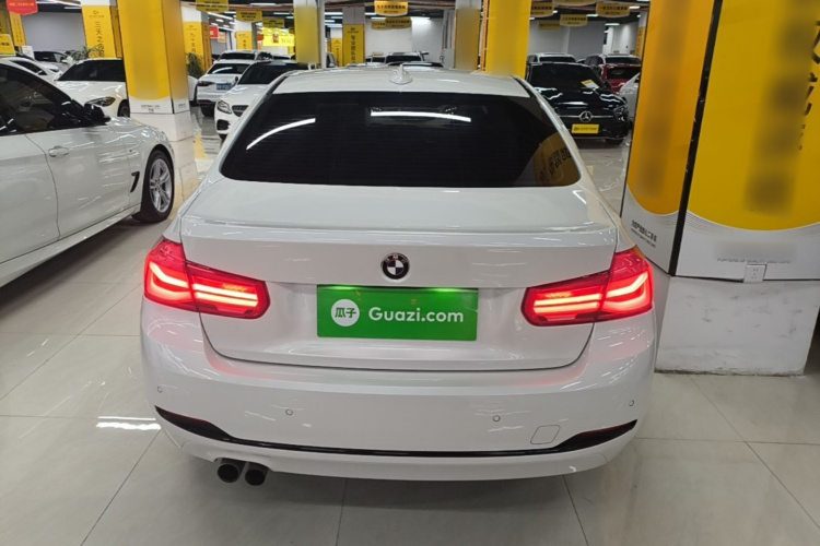 BMW 3 Series 2017 car image #6