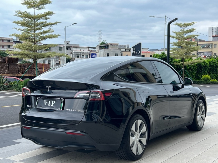 Tesla Model Y 2022 #7 Tesla Model Y 2022 car image #7