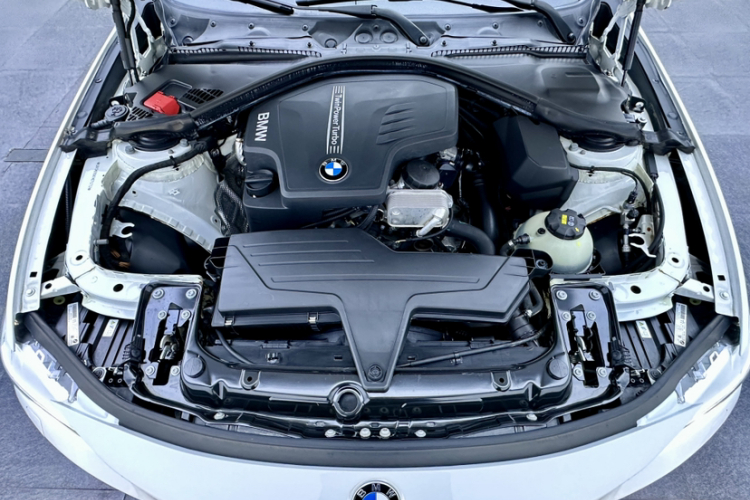 BMW 3 Series 2015 #22 BMW 3 Series 2015 car image #22