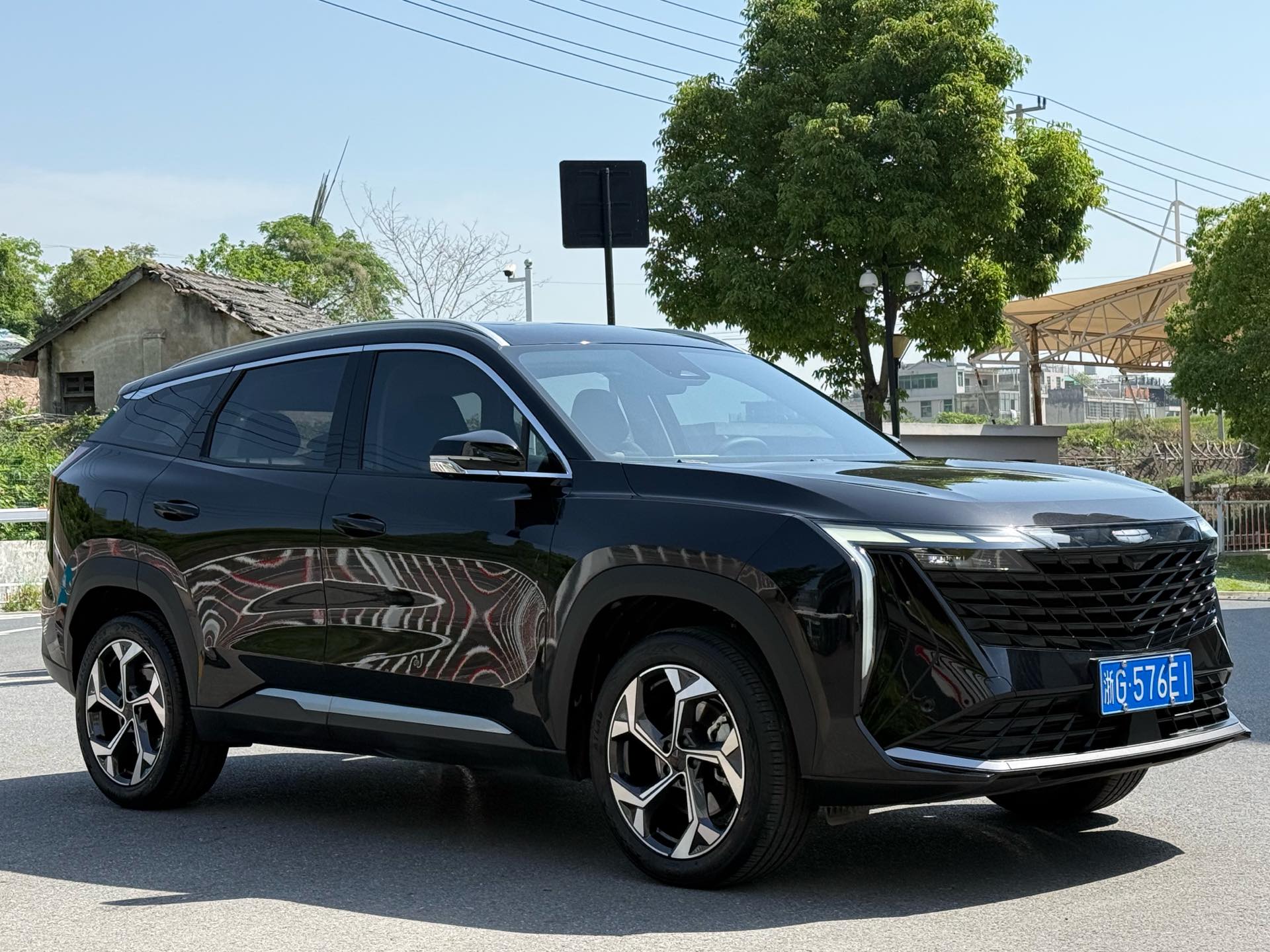 GEELY Boyue L 2024 car image #2