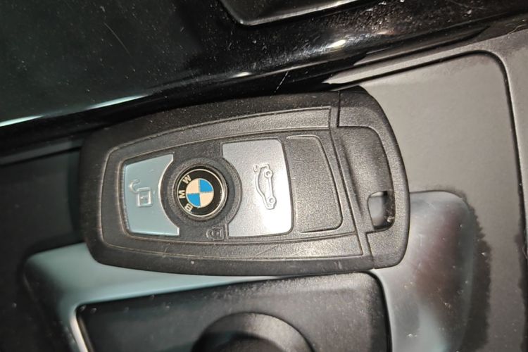 BMW 3 Series 2016 car image #9