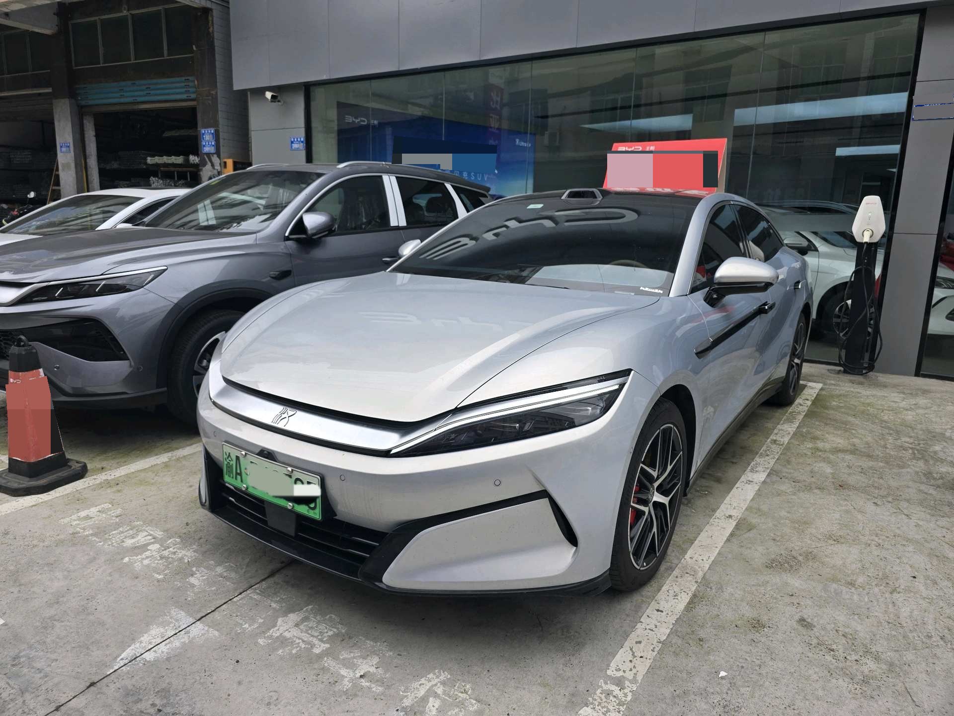 BYD HanL 2025 BYD HanL 2025 car image