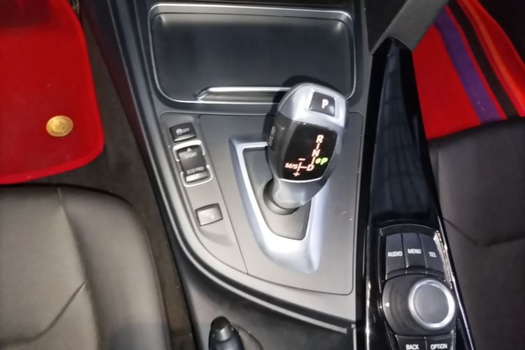 BMW 3 Series 2017 #14 BMW 3 Series 2017 car image #14