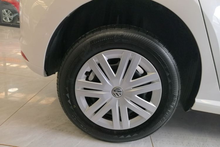 Volkswagen Polo 2017 car image #10