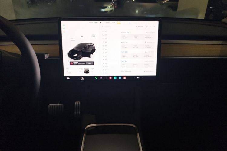 Tesla Model Y 2023 #17 Tesla Model Y 2023 car image #17