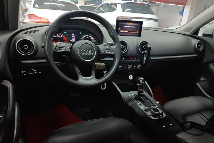 Audi A3 2021 immagine di auto #11