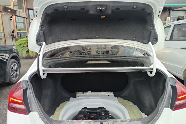 GEELY Emgrand 2021 #19 GEELY Emgrand 2021 car image #19