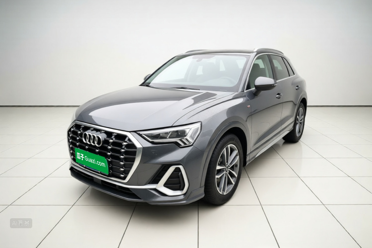 Audi Q3 2021 car image #2