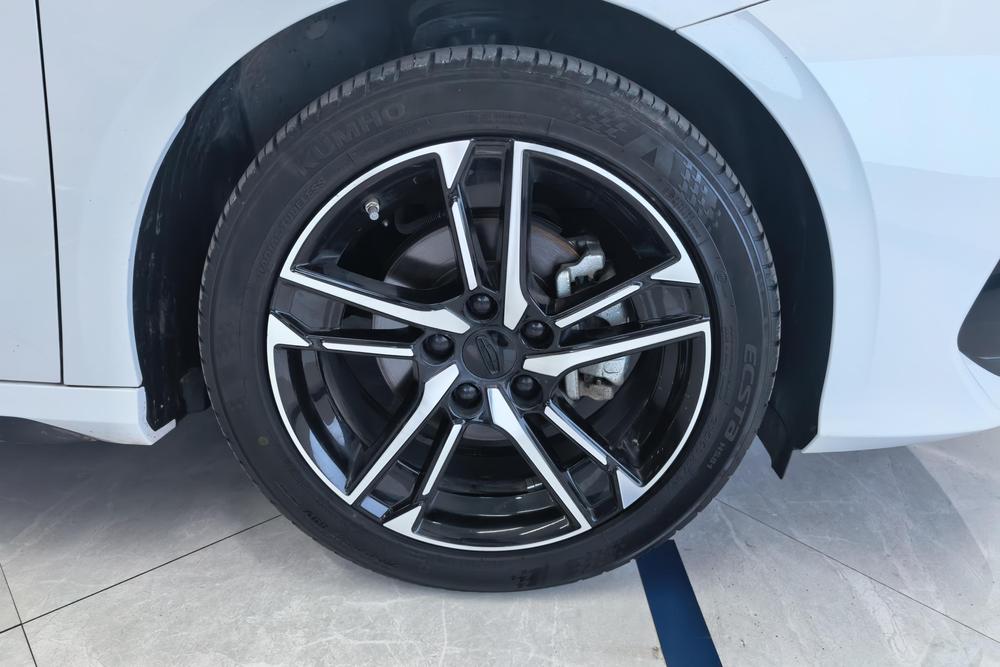 GEELY Binray 2023 car image #11