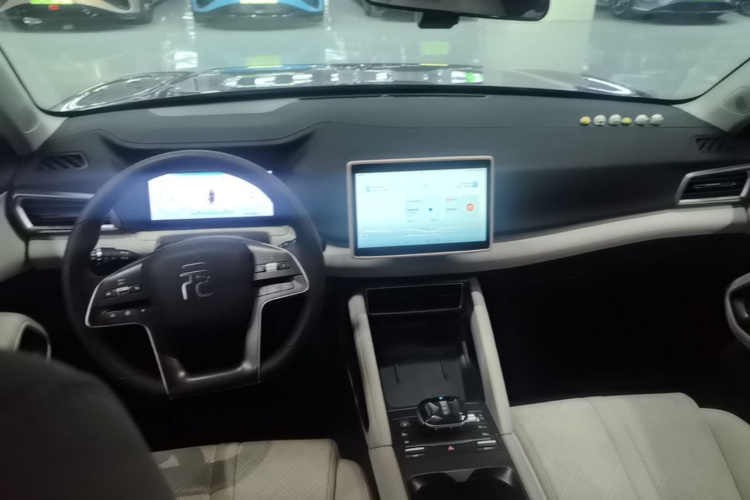 BYD YuanUP 2025 #10 BYD YuanUP 2025 изображение автомобиля #10