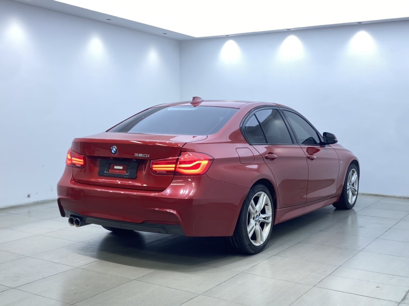 BMW 3 Series 2018 #9 BMW 3 Series 2018 car image #9