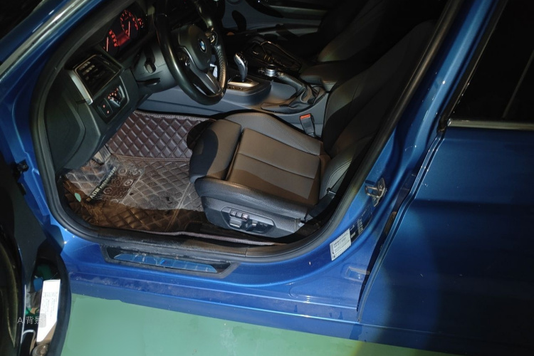 BMW 3 Series 2019 #17 BMW 3 Series 2019 car image #17