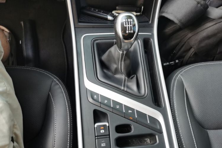 GEELY Vision X6 2019 immagine di auto #14