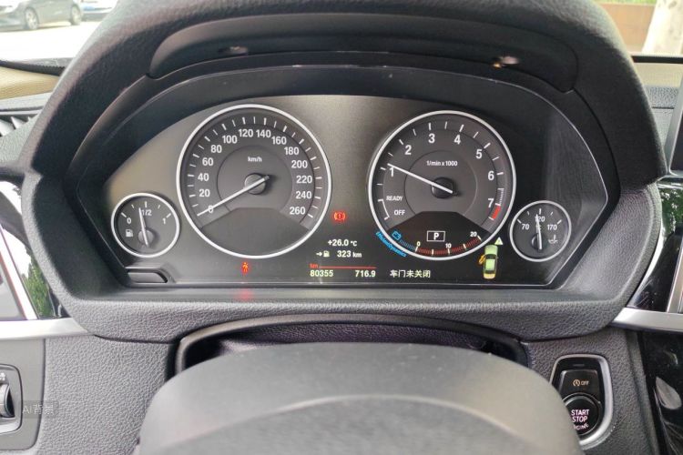 BMW 3 Series 2019 car image #13