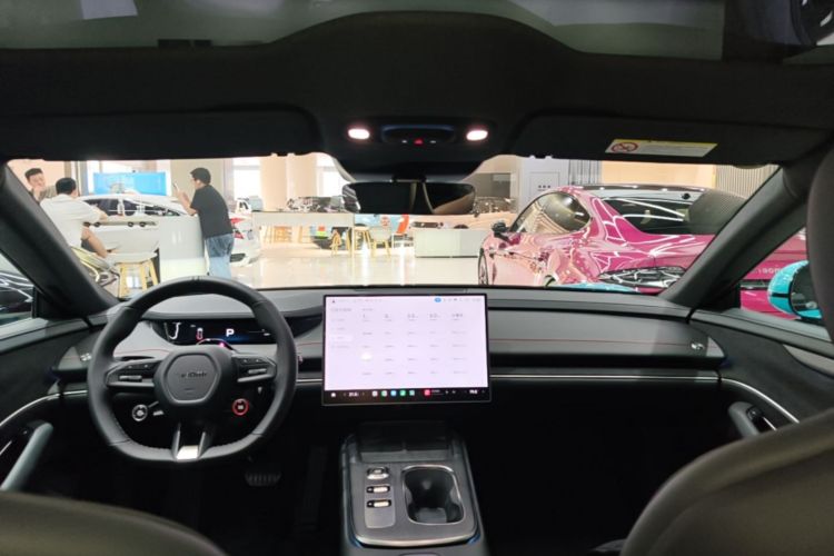 MI SU7 2025 imagen de coche #18
