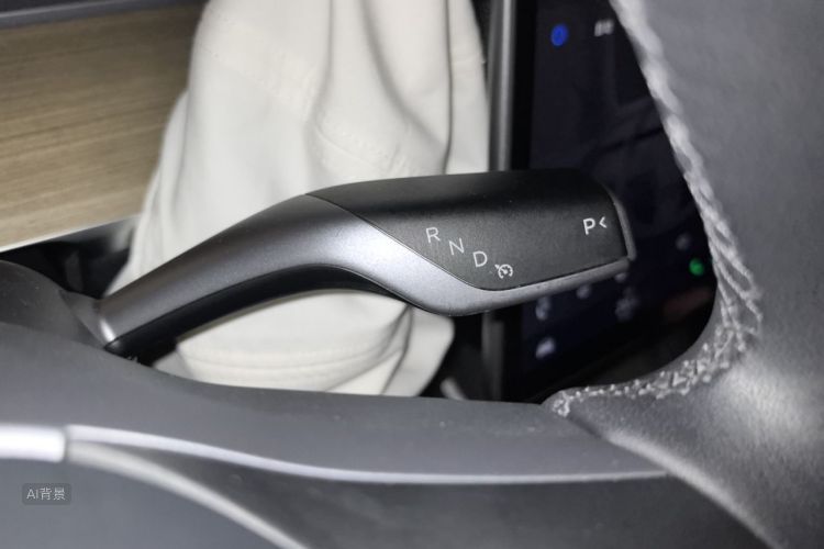 Tesla Model Y 2022 #16 Tesla Model Y 2022 car image #16