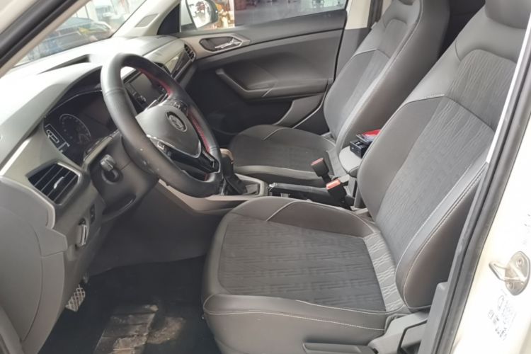 Volkswagen T-Cross 2020 car image #24