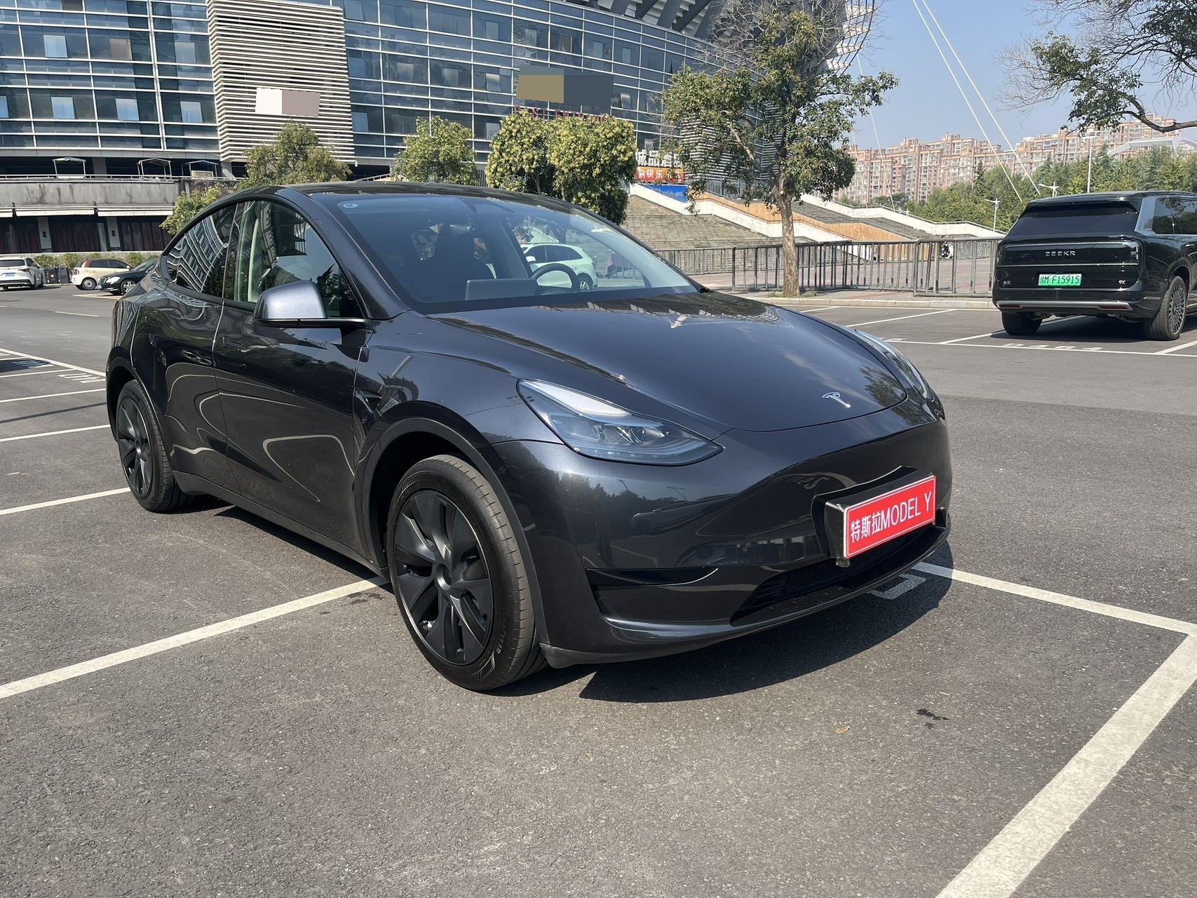 Tesla Model Y 2024 #2 Tesla Model Y 2024 car image #2
