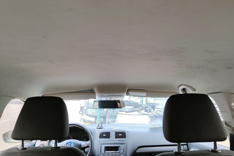 Volkswagen Polo 2016 car image #18