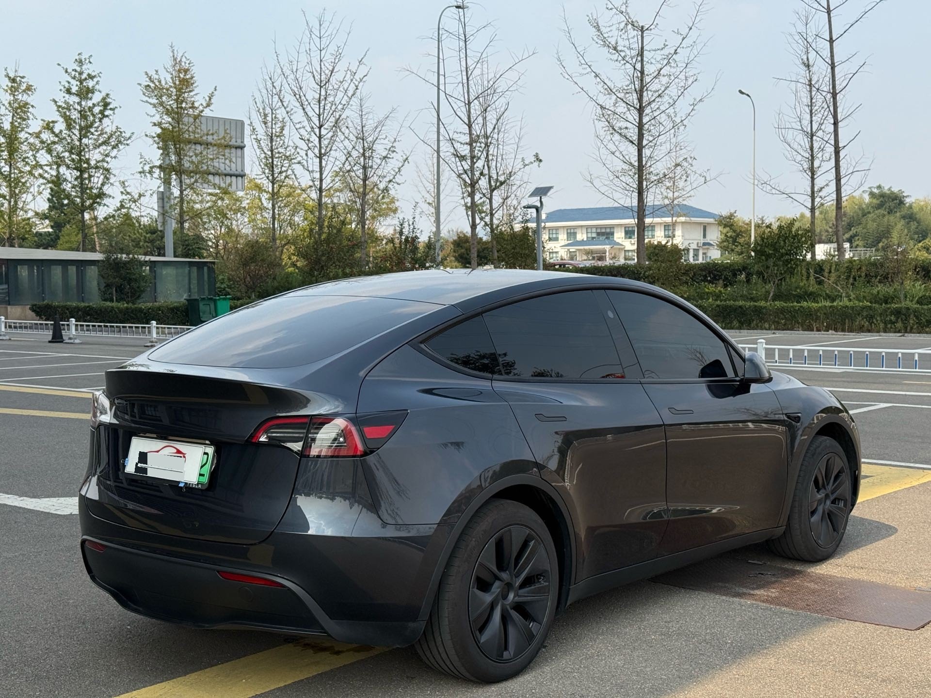 Tesla Model Y 2024 #5 Tesla Model Y 2024 immagine di auto #5