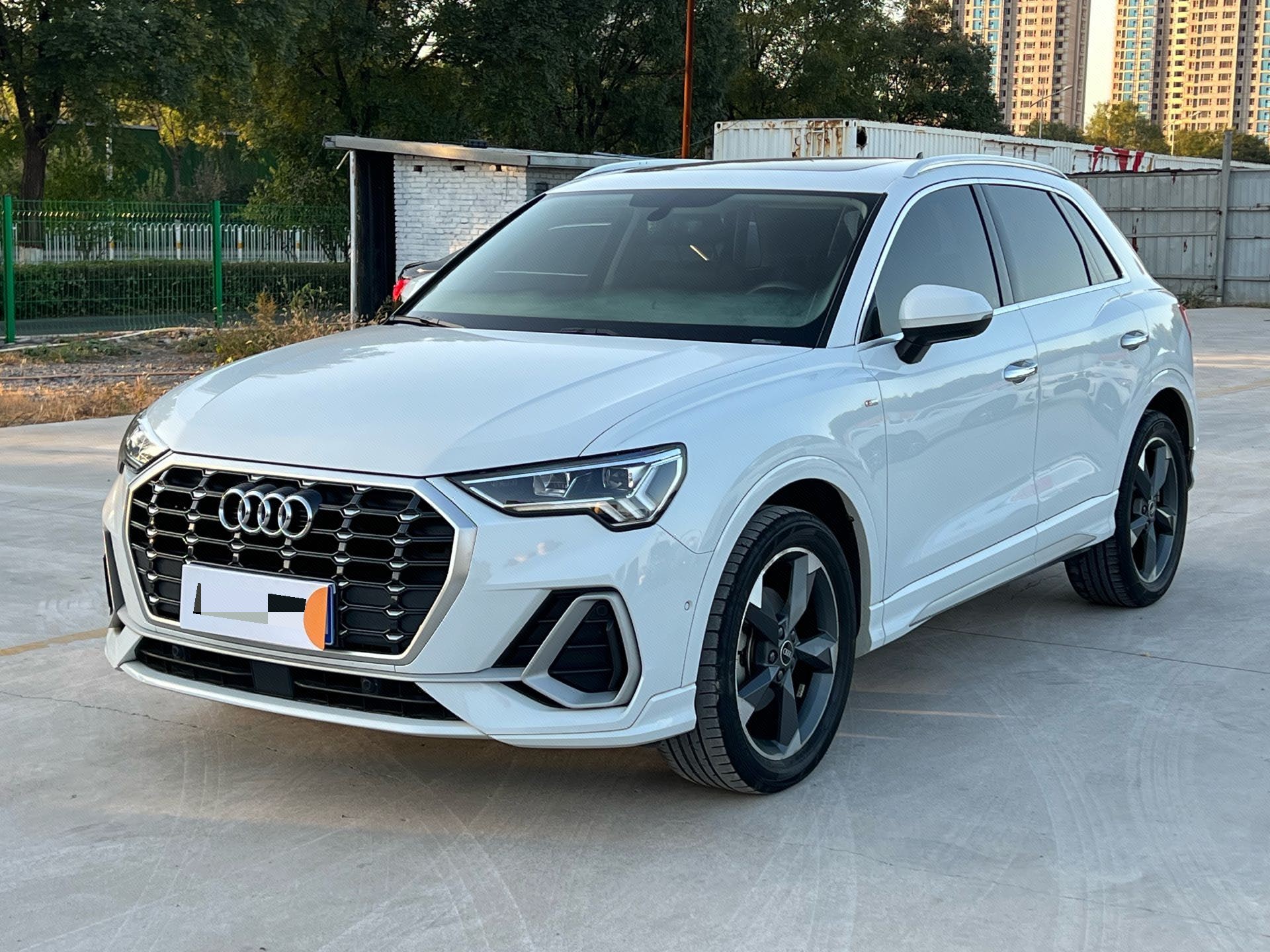 Audi Q3 2023 Audi Q3 2023 immagine di auto