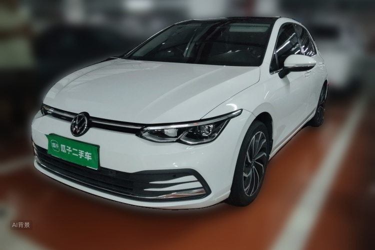Volkswagen Golf 2022 car image #2