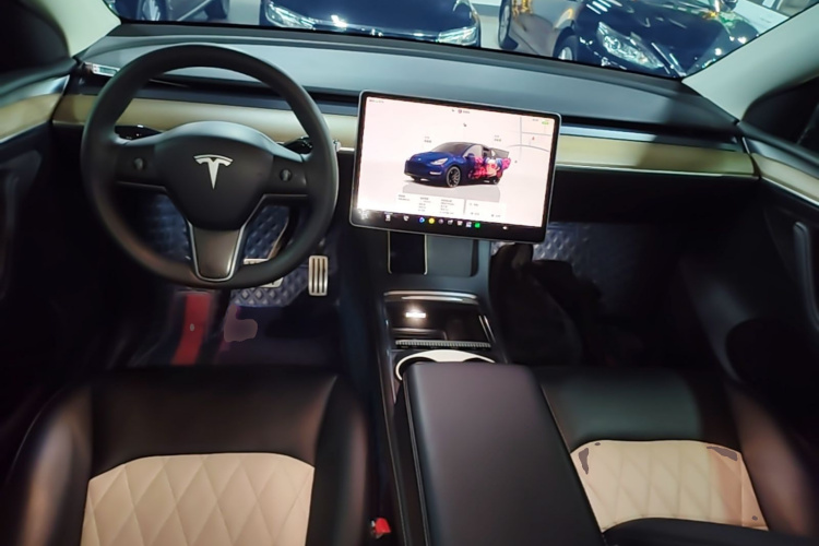 Tesla Model Y 2022 #10 Tesla Model Y 2022 car image #10