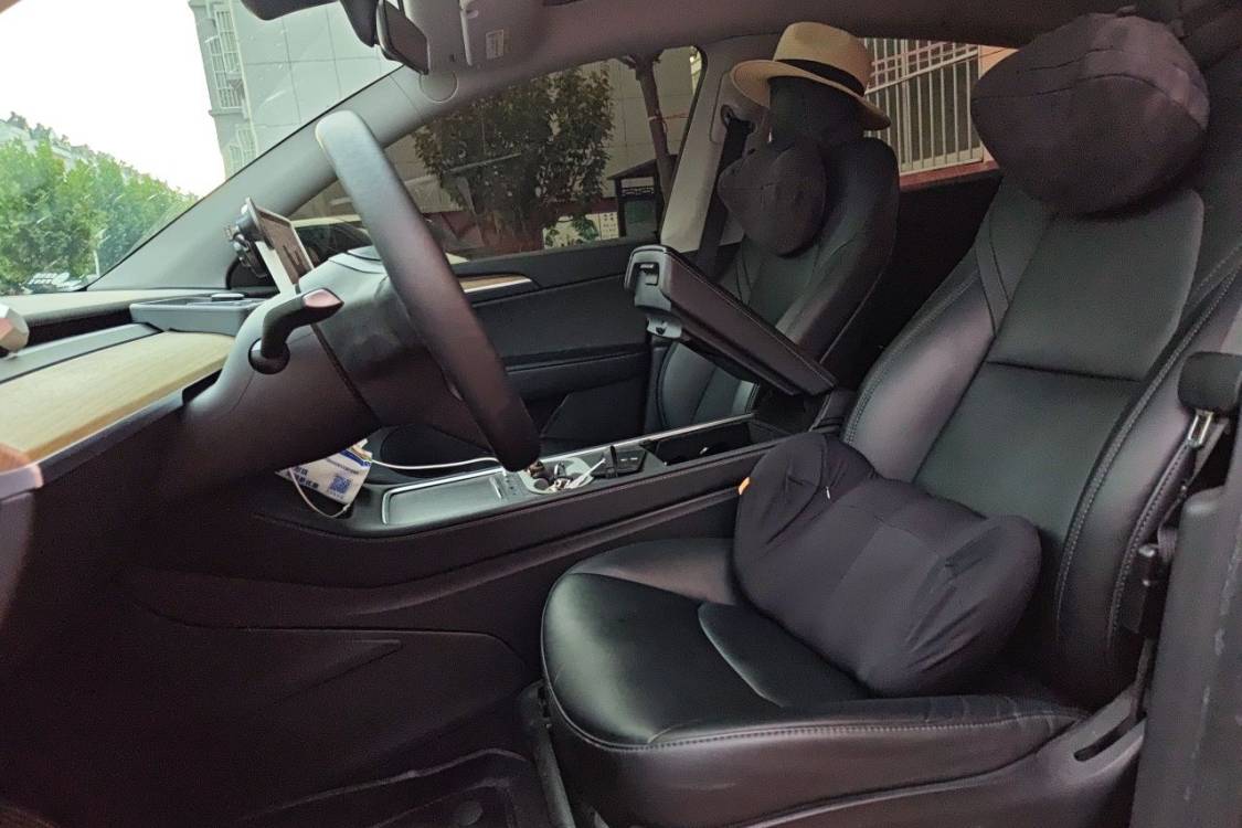 特斯拉 Model Y 2023 汽车图片 #18