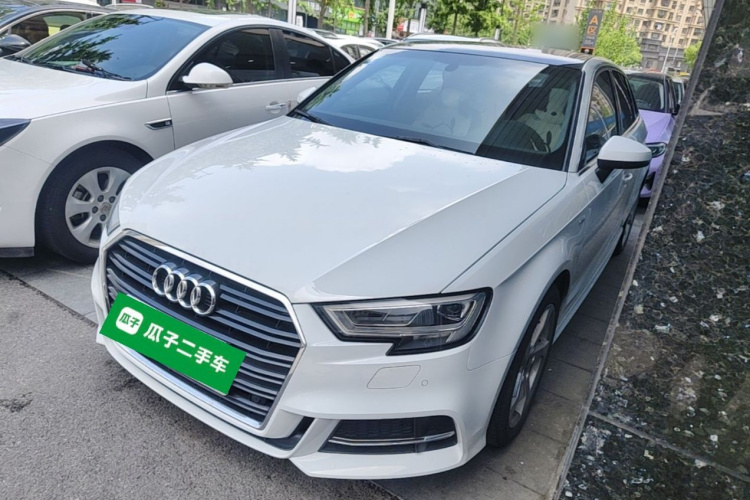 Audi A3 2019 car image #2
