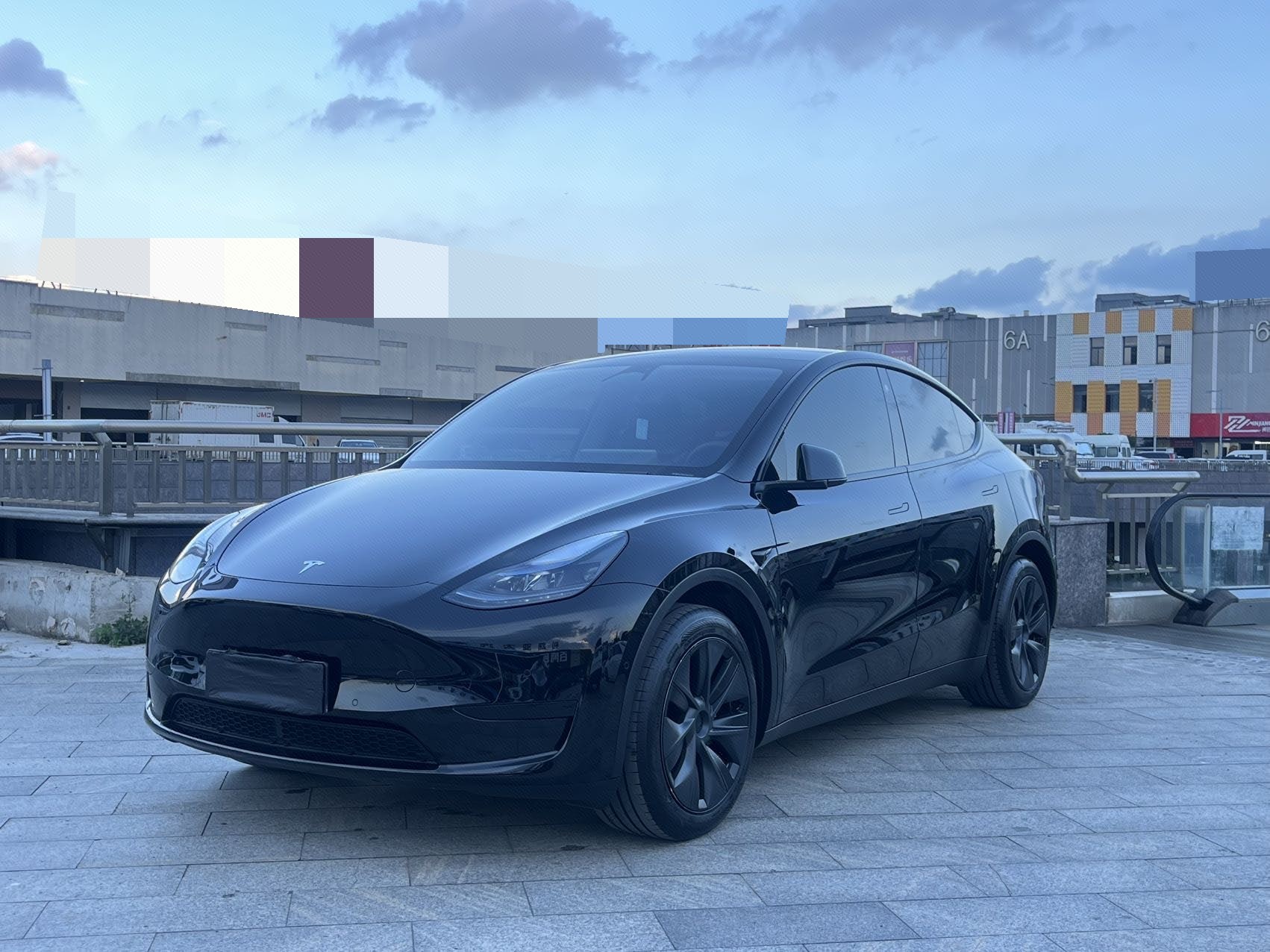 Tesla Model Y 2024 car image 