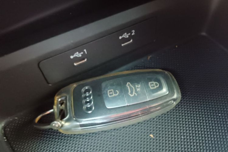 Audi A3 2023 immagine di auto #9