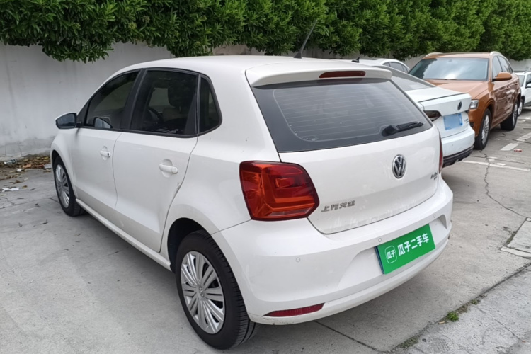Volkswagen Polo 2019 car image #5