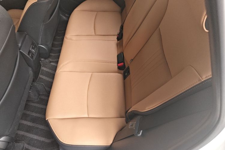 Toyota Corolla Cross 2025 immagine di auto #17